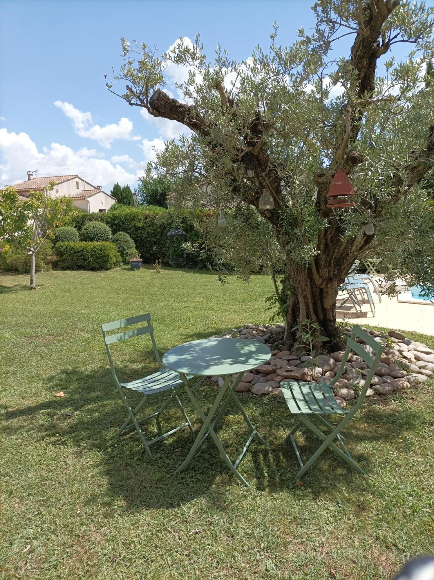 Chambre D'Hote Au Coeur Des Alpilles Bed & Breakfast Mouries Eksteriør bilde